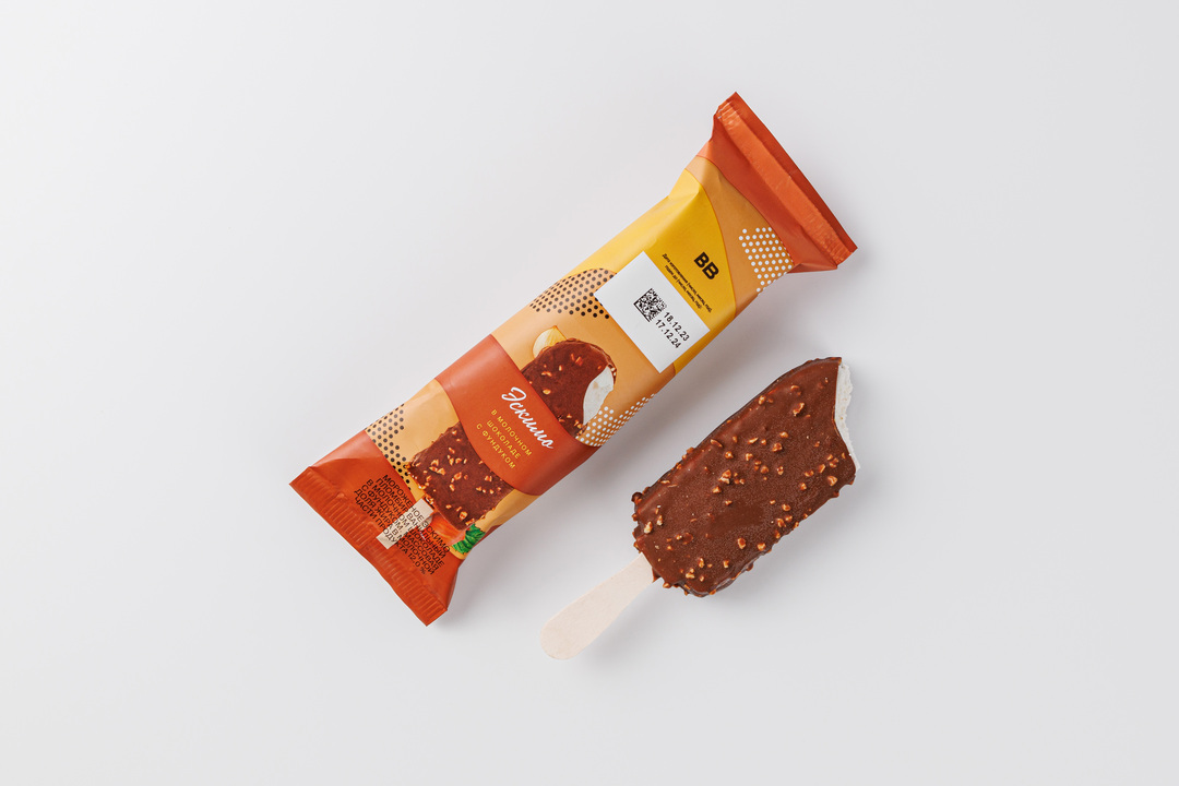 

Эскимо пломбир Вкусвилл ванильный в молочном шоколаде с фундуком 80 г