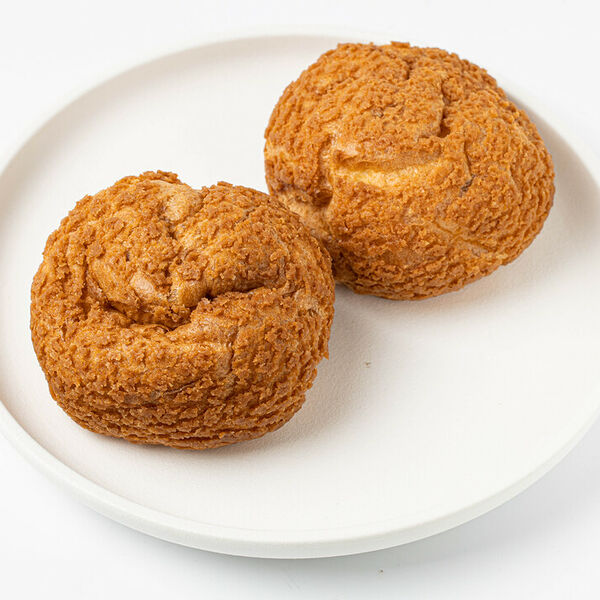 Пирожное Шу с брусникой