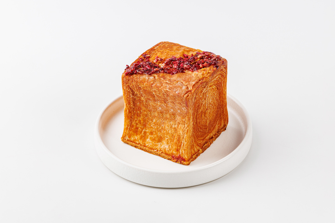 

Круассан-куб ВкусВилл Вишня и заварной крем мини кафе 70 г