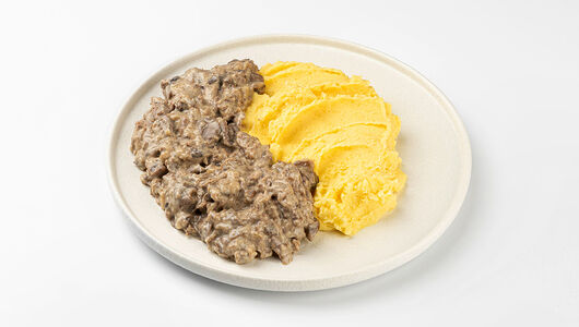 Бефстроганов из говядины с картофельным пюре