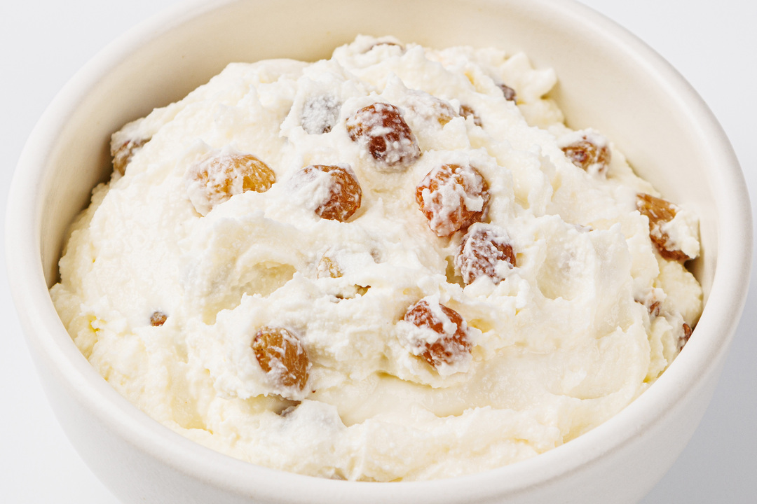 

Масса творожная с изюмом 16,5%