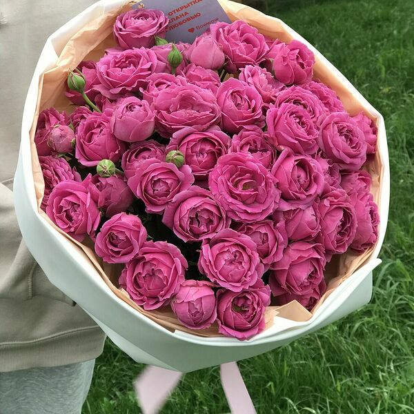 Букет из пионовидной розы