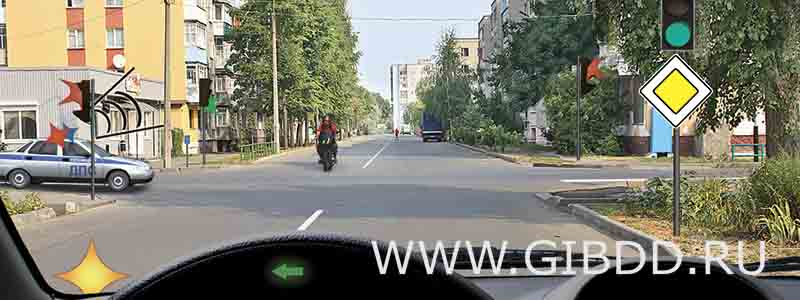 Кому Вы должны
уступить дорогу
при повороте налево.
