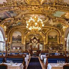 Le Train Bleu