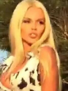 Porno: Erkakka orgazm otish