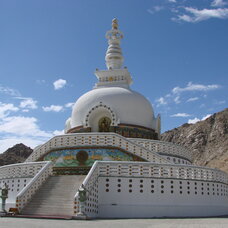 Shanti Stupa
