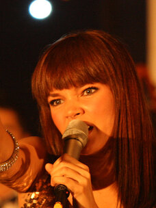 Dewi Sandra