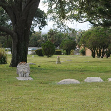 North Woodlawn Cemetery