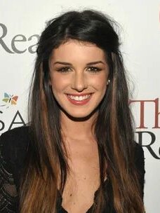 Shenae Grimes-Beech