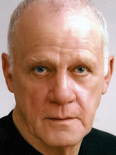 Leon Russom