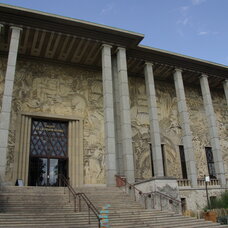Palais de la Porte Dorée