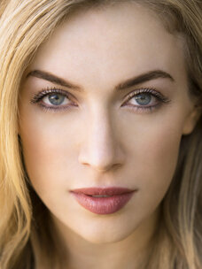 Laura Jacobs