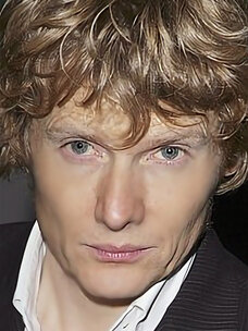 Julian Rhind-Tutt