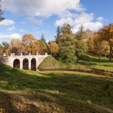 Petrovsky Bridge in Oranienbaum Park