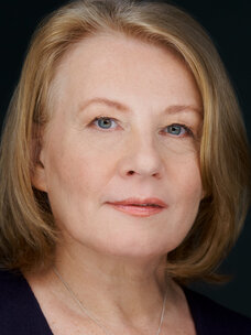 Elizabeth Saunders