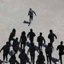 Выжить Против Толпы