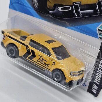 Hot Wheels 22 Ford Maverick Custom Model Araba