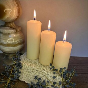 Usta Mum 3 Adet Silindir Mum Krem 11-9-7 Cm Çap 4 Cm