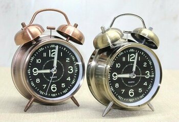 Dekoratif Büyük Boy Masa Üstü Işıklı Çalar Saat 17*11 cm - Gold