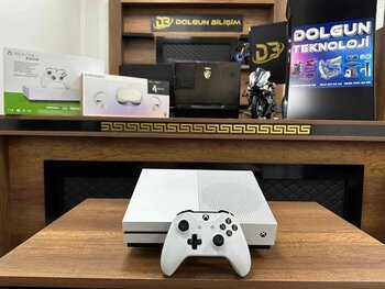 Microsoft Xbox One S 500Gb Cd'li Tek Kol (İkinci El)