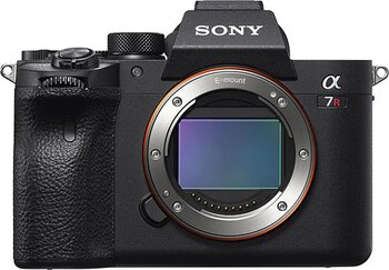 Sony A7R IV 61 MP Siyah Body Fotoğraf Makinesi