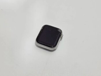 Apple Watch 4.Nesil Akıllı Kol Saati A1977 (Ekran Kilitli) W013