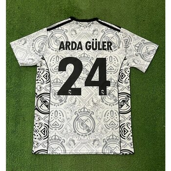 Real Madrid Özel Tasarım Kısa Kol Beyaz Siyah Renk Logolu Forma - S