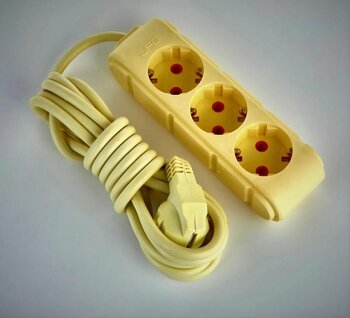 UFO Açık Sarı Üçlü 3 Metre Grup Uzatma Priz