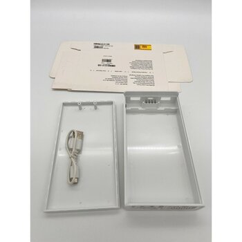 Kendin Yap Powerbank Kutusu 18650 Altılı 18650 Pil Uyumlu Boş Power Bank Kutusu 5V/2.1A (Pilsiz) Beyaz