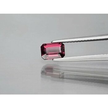 Aries 1.02 Ct 6.5x4.5 mm Octagon Natural Purplish Pink Rhodolite Garnet,madagascar - Renkli