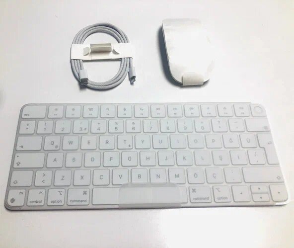 Apple Touch ID Özellikli Klavye + Magic 2 Şarjlı Mouse Beyaz Kablosuz Klavye Ve Fare Seti