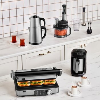 Karaca Gurme Premium Inox Evlilik Paketi Tost, Kahve, Çay Makinesi ve Mutfak Robotu Chrome - Siyah