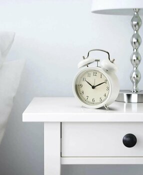 IKEA KALİTELİ Nostaljik Çalar Saat Çap 10 Cm İkea Masa Saati Beyaz Renk Yükseklik 14 Cm Çelik Saat