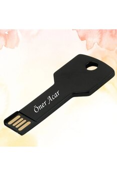 HediyesiBizden KİŞİYE ÖZEL İSİM BASKILI METAL KUTULU METAL ANAHTAR USB BELLEK
