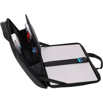 Thule Gauntlet 4 16 Inç MacBook Pro Çantası Siyah