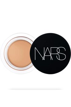 Nars Soft Matte Complete Full Coverage Longwear Concealer with Hyaluronic Acid