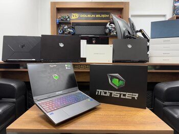 Monster Tulpar T5 V21.7 Intel Core İ7 11800H 16Gb 512Gb Ssd Rtx3070 15.6” Qhd 165Hz (İkinci El)