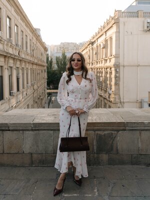Прекрасная Алёна @vertiprahovaa, наш друг, поделилась тёплыми кадрами из солнечной столицы Азербайджана — Баку ❤️ Для р…