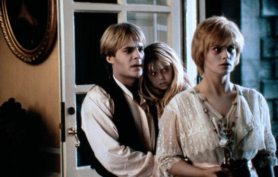 Цветы на чердаке (1987) — Трейлер — Кинопоиск