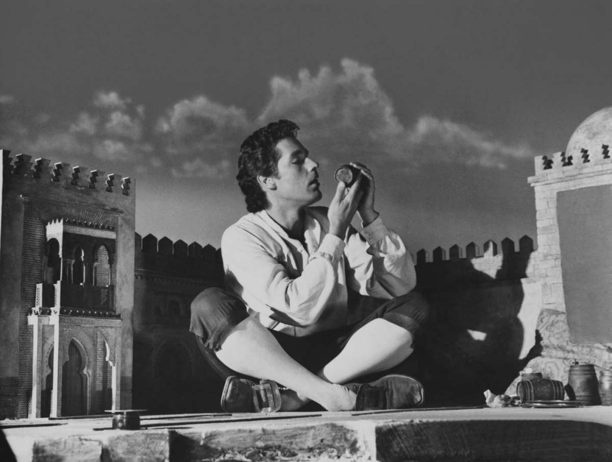 Лилипуты и великаны (1960) — Трейлер