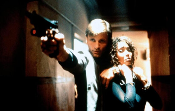 Молодые американцы (1993) — трейлеры, видео
