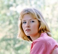 Жалаңаш қыздар құлдықта