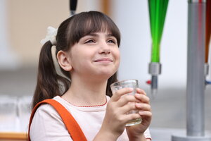Манюня: Приключения в Москве кадр 5 онлайн-кинотеатр Эмбликс