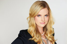 Синди Басби жалаңаш