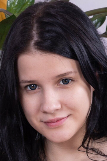 Желіде күйеулері жариялаған әйелдердің порносы