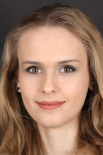 Екі әйел мен бір еркектің порно фотосы