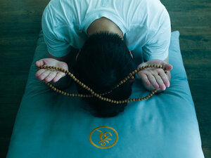 Ни один, ни два кадр 8 онлайн-кинотеатр Эмбликс