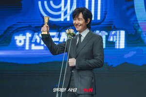 Неприятно познакомиться кадр 1 на Эмбликс в Hd