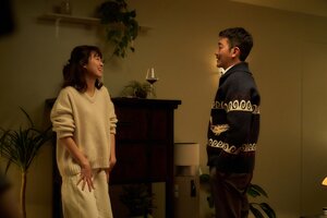 Соседи сверху кадр 2 онлайн-кинотеатр Эмбликс