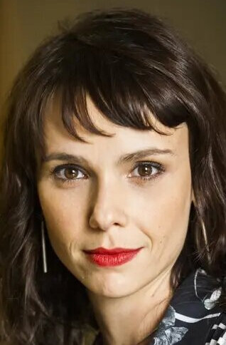 Орыс қыздар жағажайда сиқырды сорып жатыр